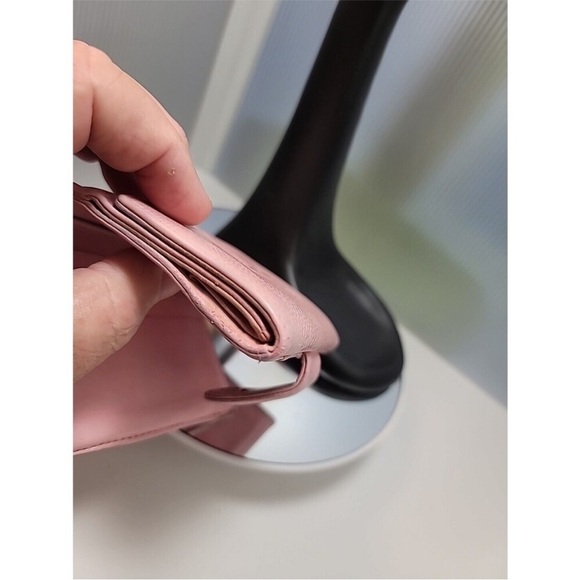 CHANEL Mark Caviar Skin PINK COCO BI-FOLD WALLET - Picture 13 of 16